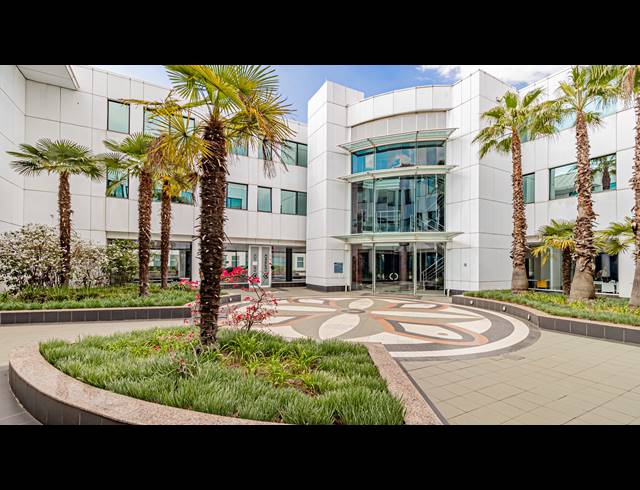 3,330M² OFFICE TO LET IN ROSEBANK